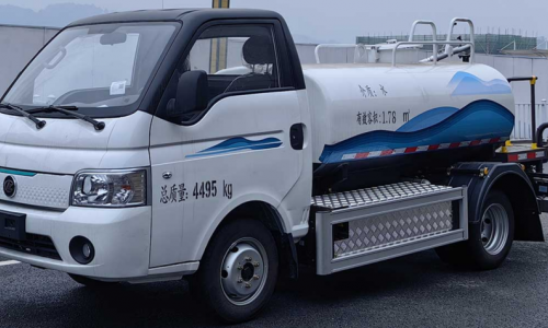 蓝牌纯电动2.5吨洒水车