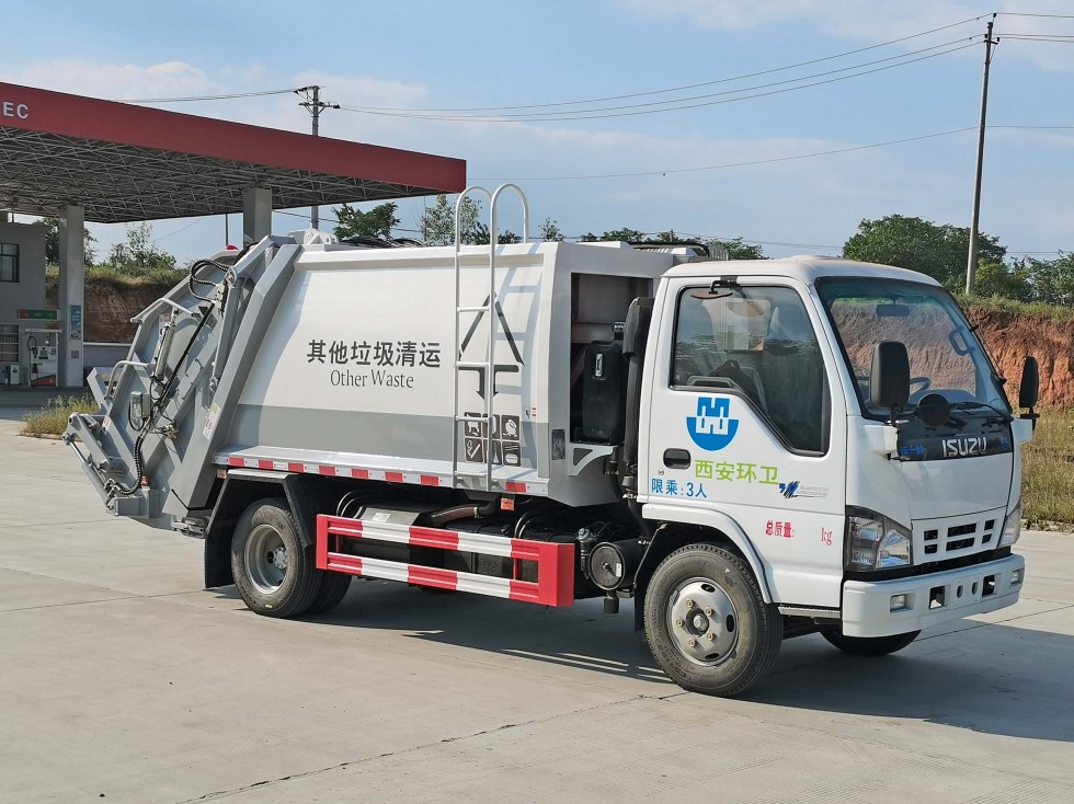 五十铃7方压缩垃圾车
