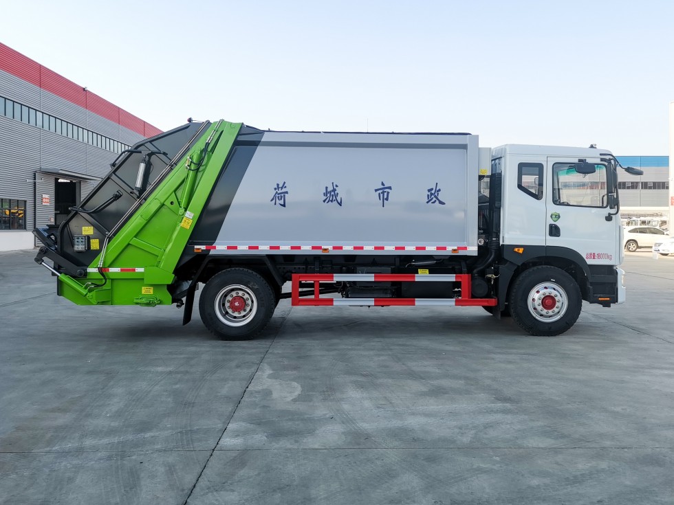 东风D9压缩垃圾车12-14立方