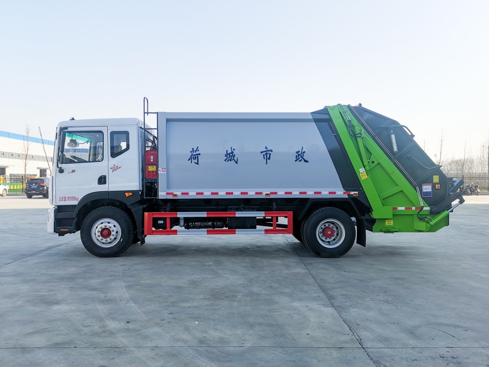 东风D9压缩垃圾车12-14立方