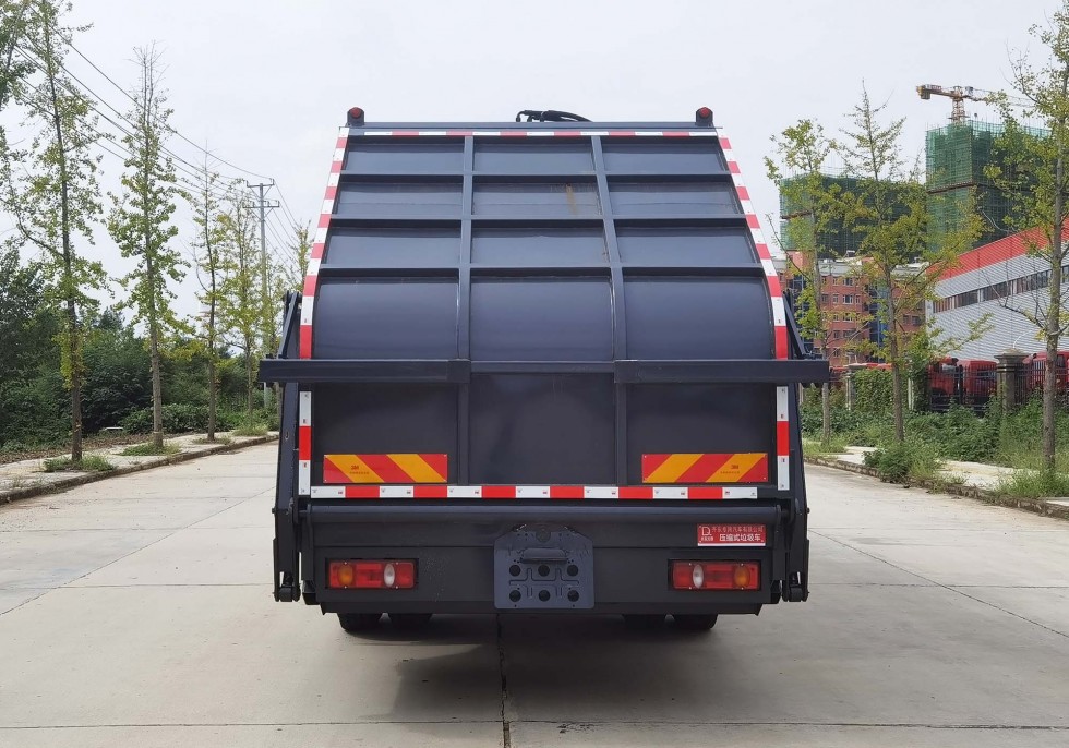东风华神15方压缩垃圾车