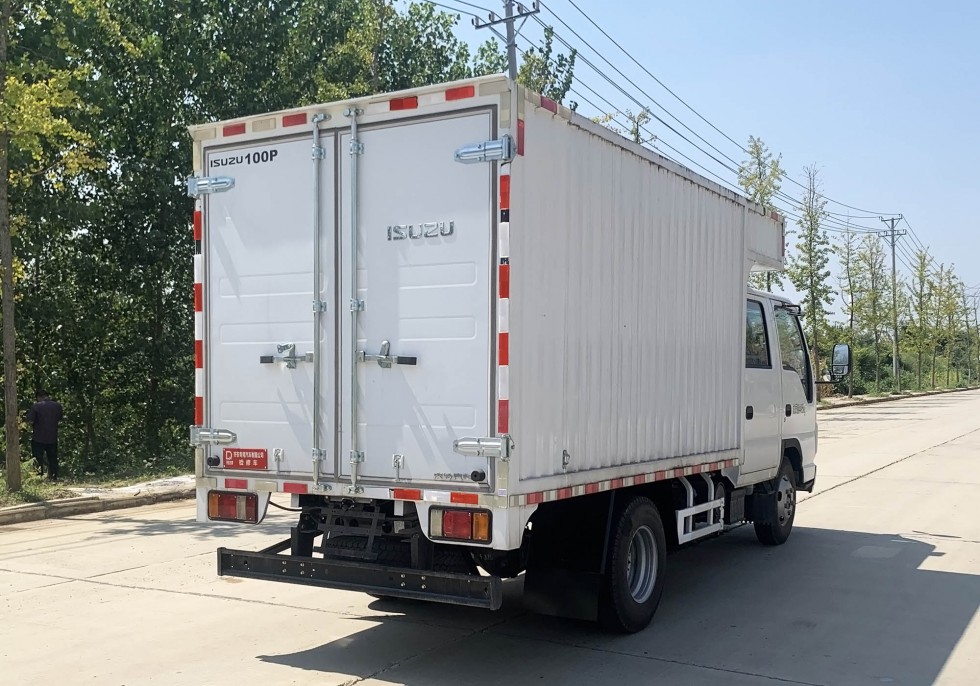 齐东方牌五十铃双排座检修车