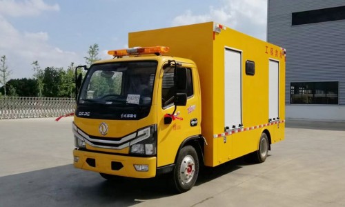齐东方牌东风多利卡型救险车-2000方排水车