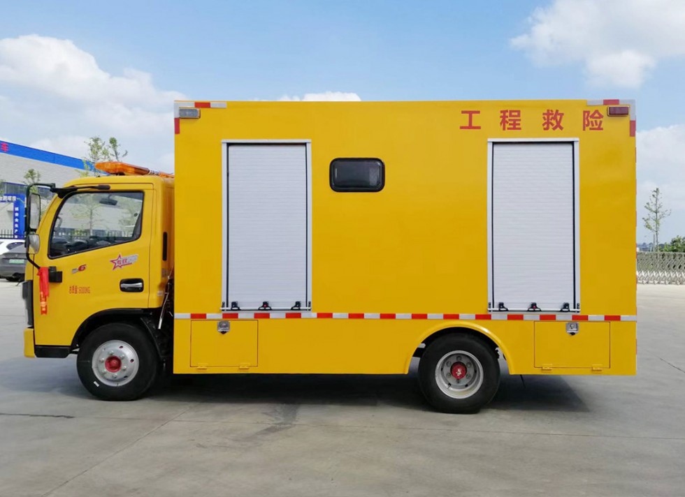 齐东方牌东风多利卡型救险车-2000方排水车