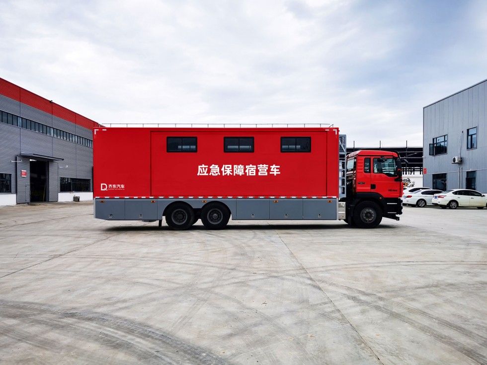 重汽汕德卡宿营车-32床