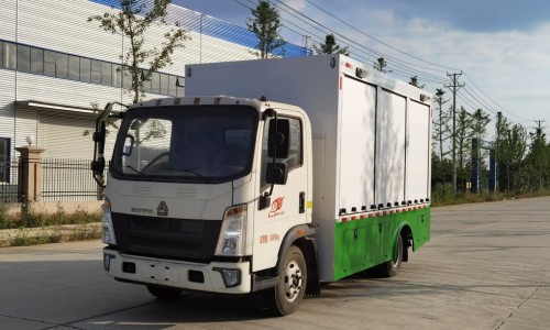 齐东方牌润滑油净化工程车
